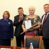 Сельских тружениц наградили  в Законодательном Собрании области